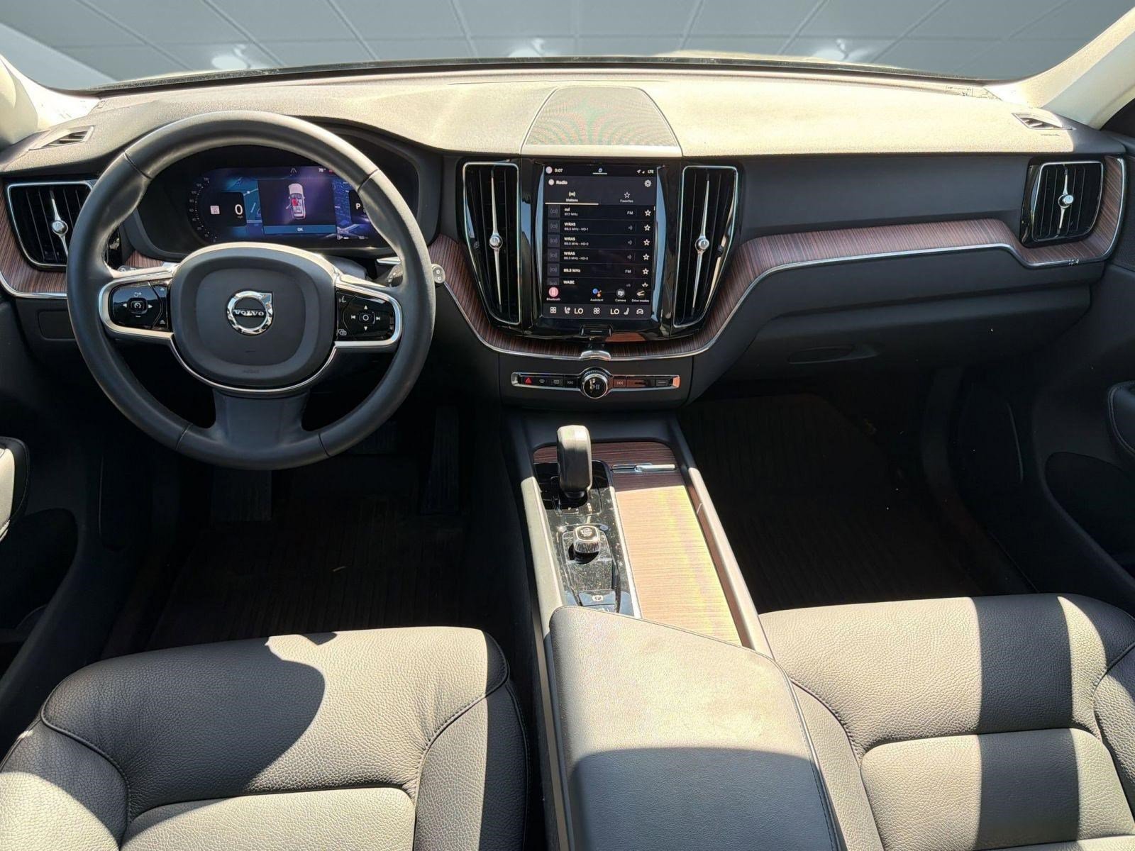 Certified 2024 Volvo XC60 B5 Plus w/ Climate Package image 17