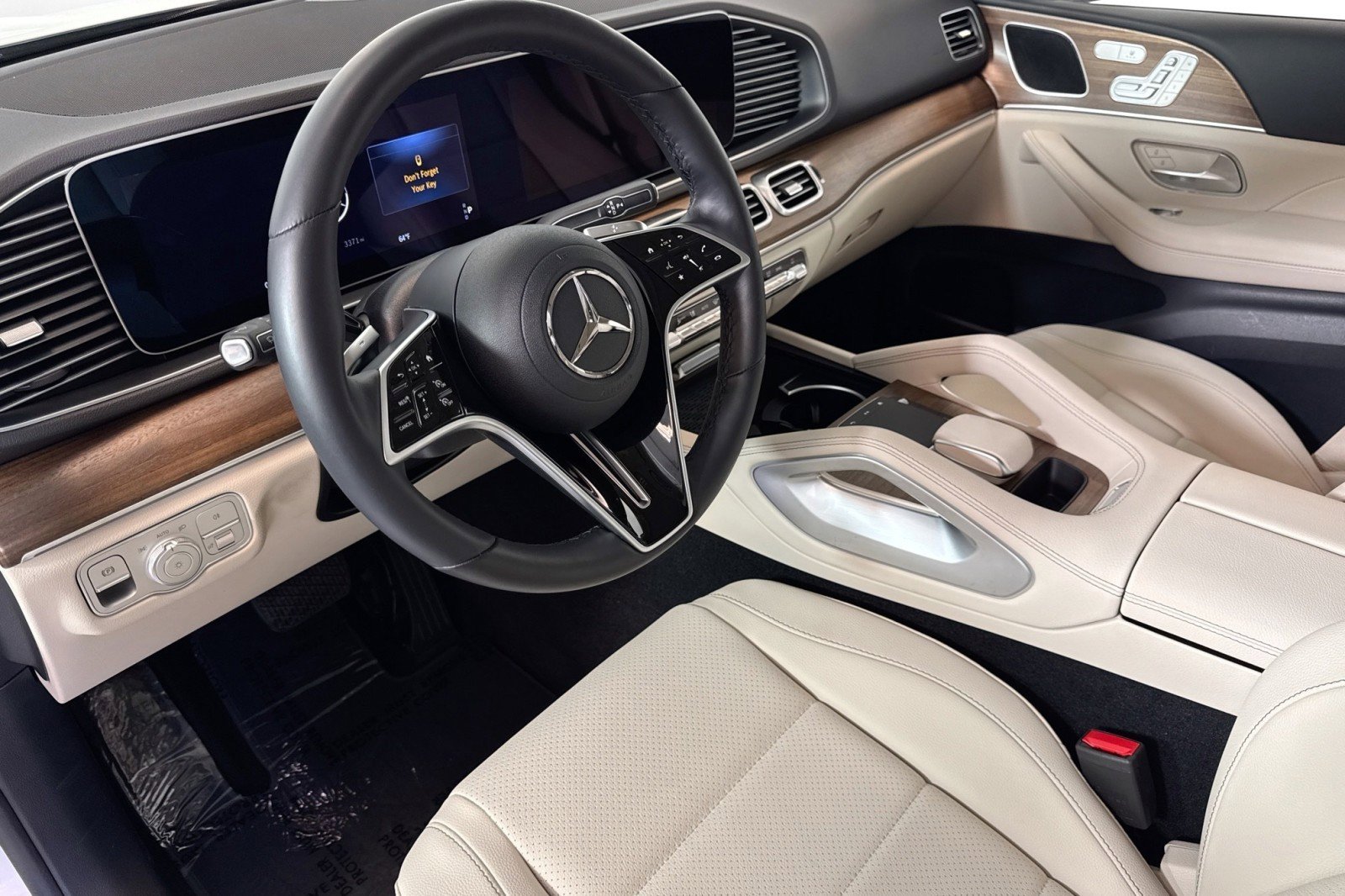 Used 2025 Mercedes-Benz GLE 350 4MATIC image 9