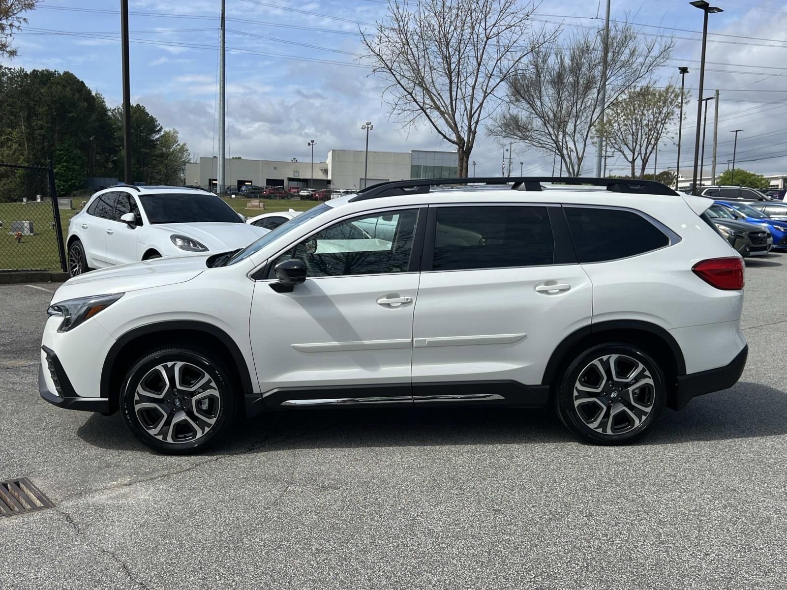 Certified 2025 Subaru Ascent Limited w/ Popular Package #2 image 4