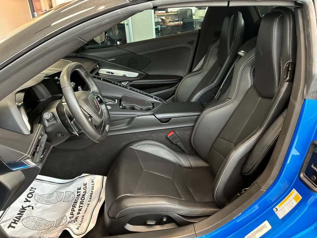 Used 2025 Chevrolet Corvette Z06 RWD image 6