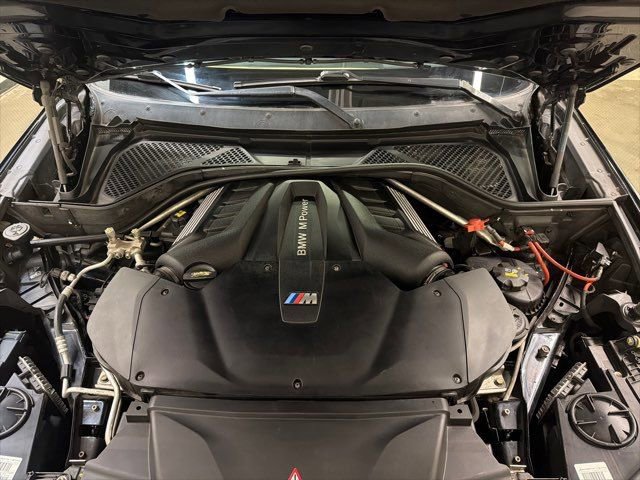 Used 2017 BMW X5 M w/ Executive Package image 4