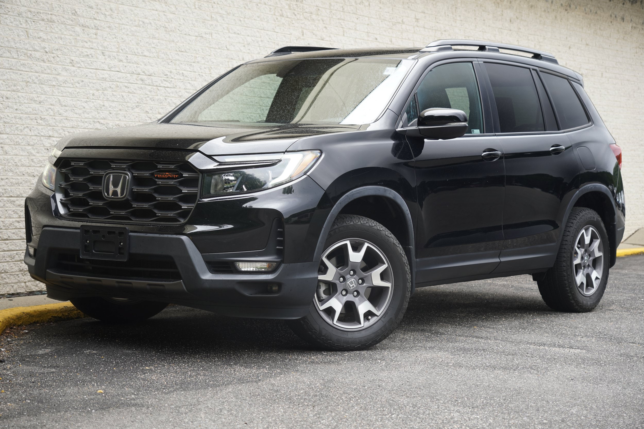 Used 2022 Honda Passport TrailSport image 2