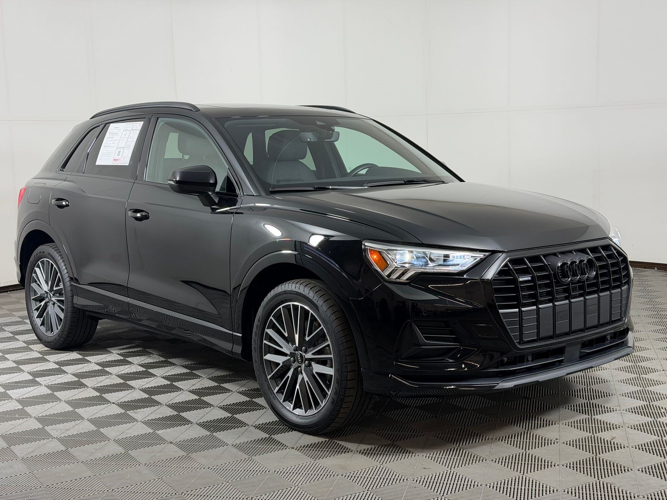 Used 2024 Audi Q3 2.0T Premium w/ Convenience Package AWD/4WD image 7