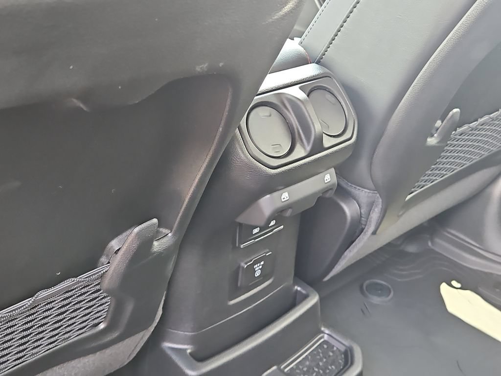 New 2026 Jeep Wrangler Unlimited Rubicon AWD/4WD image 9