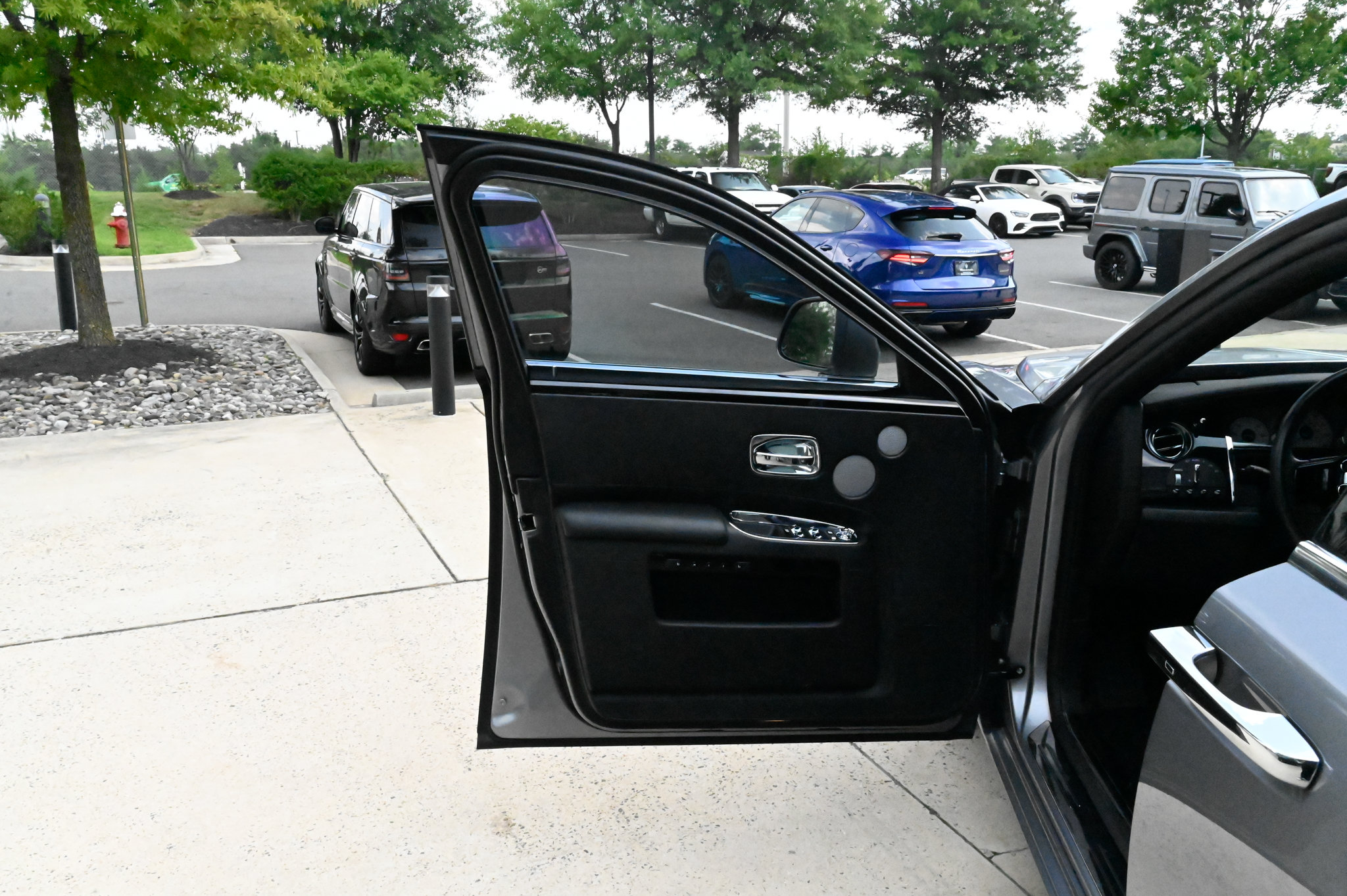 Used 2013 Rolls-Royce Ghost RWD image 9