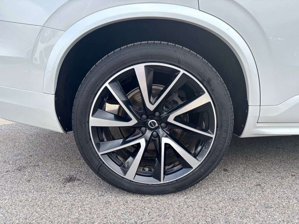 Used 2021 Volvo XC90 T6 Momentum w/ Protection Package Premier image 36