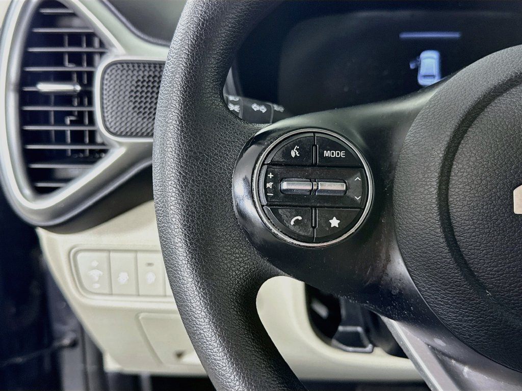 Used 2023 Kia Soul LX FWD image 20