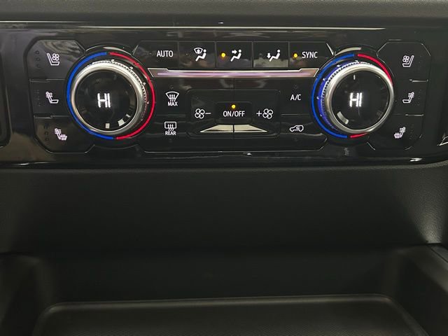 Used 2025 GMC Sierra 2500 SLT w/ SLT Premium Package image 28