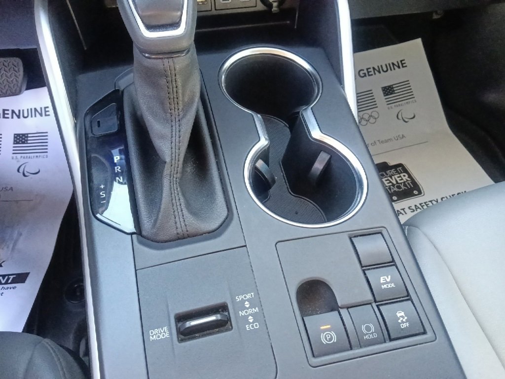 Used 2023 Toyota Highlander Bronze Edition image 24