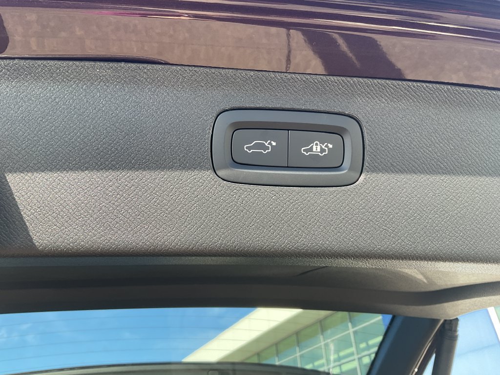 New 2027 Volvo XC90 B6 Plus AWD/4WD image 11