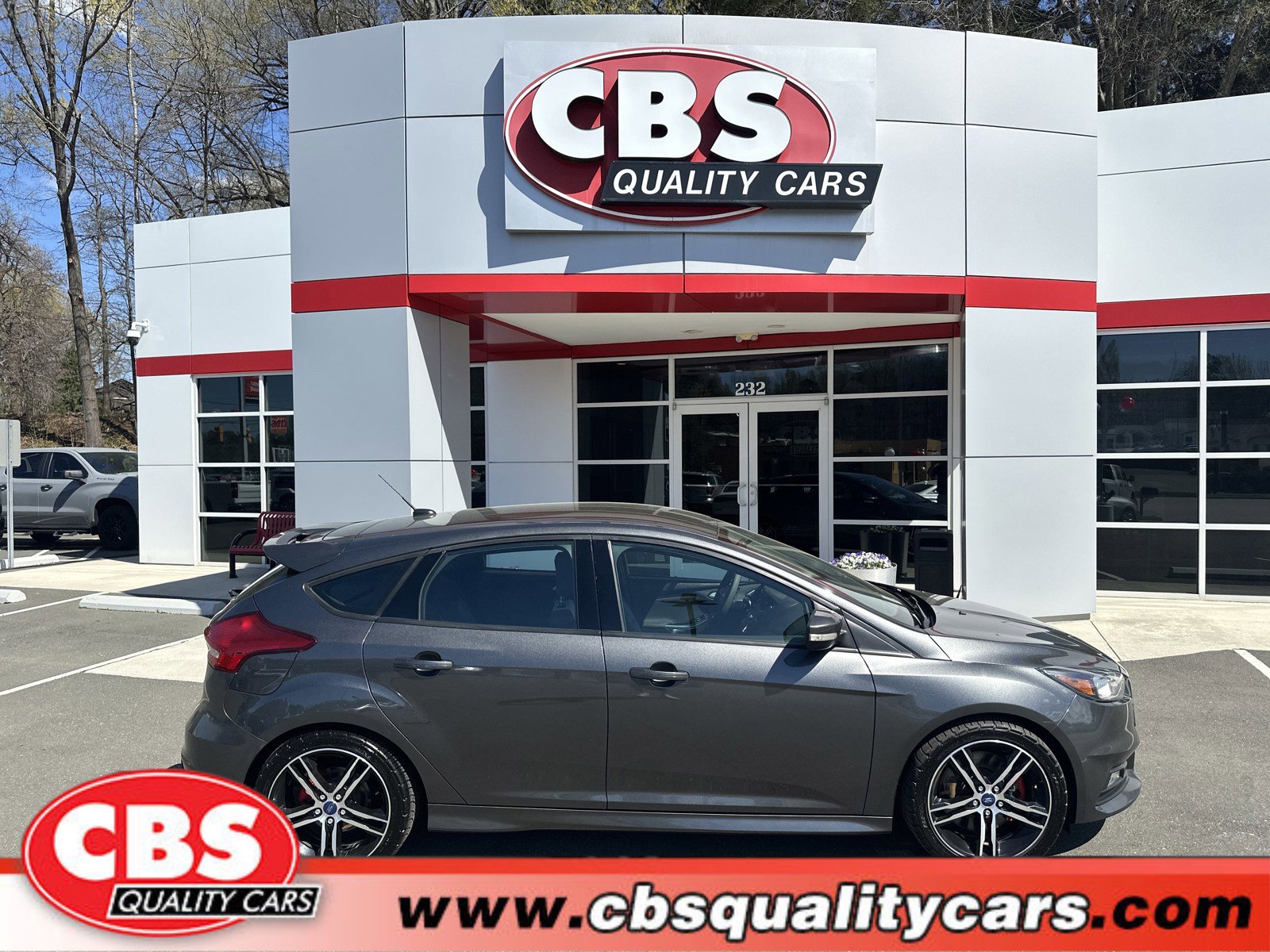 Used 2018 Ford Focus ST image 1