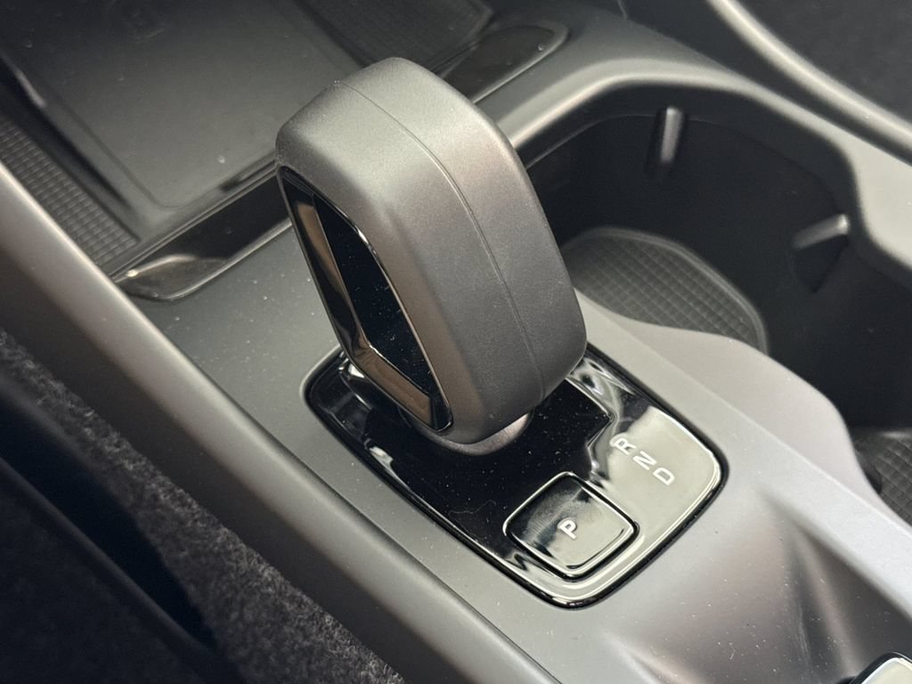 New 2026 Volvo XC40 B5 Core w/ Climate Package AWD/4WD image 21