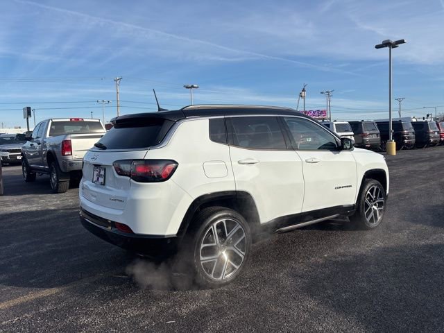 Used 2025 Jeep Compass Limited w/ Elite Group AWD/4WD image 5