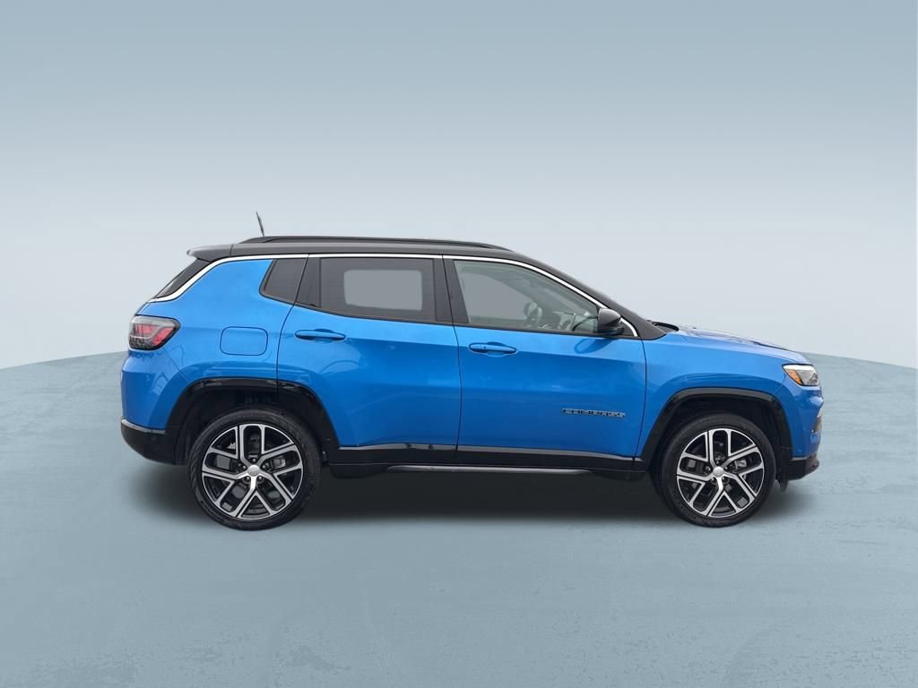 Used 2024 Jeep Compass Limited w/ Elite Group image 9