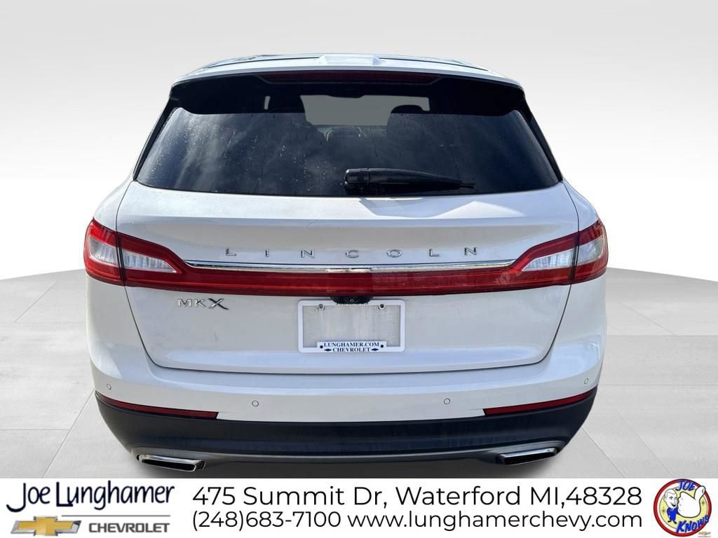 Used 2016 Lincoln MKX Reserve w/ Climate Package FWD image 4