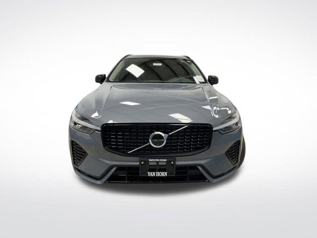 Used 2024 Volvo XC60 B5 Plus w/ Climate Package image 12