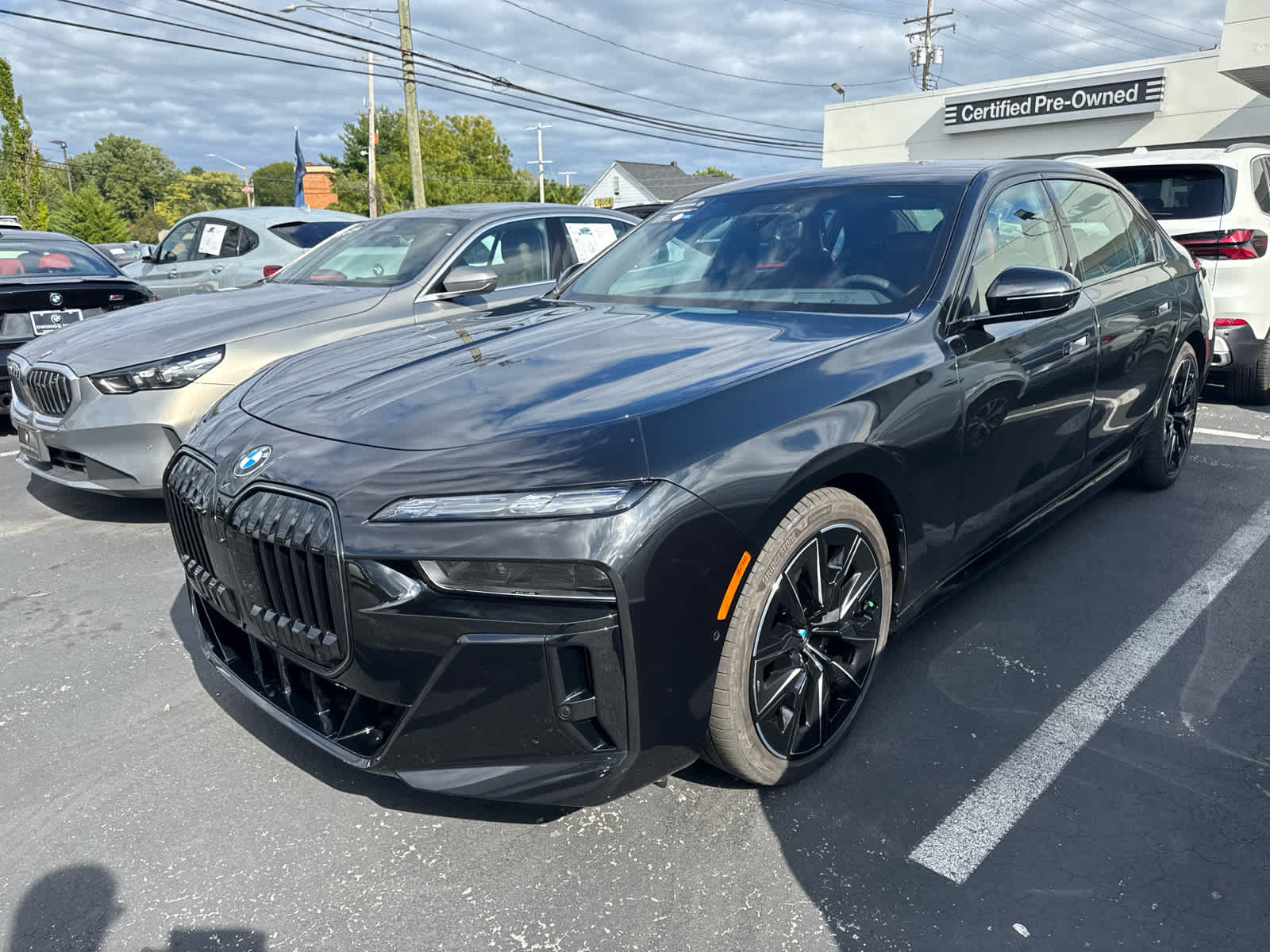 Used 2026 BMW 760i xDrive w/ Executive Package AWD/4WD image 6