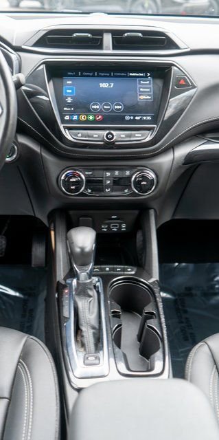 Used 2023 Chevrolet TrailBlazer ACTIV w/ Sun and Liftgate Package FWD image 17