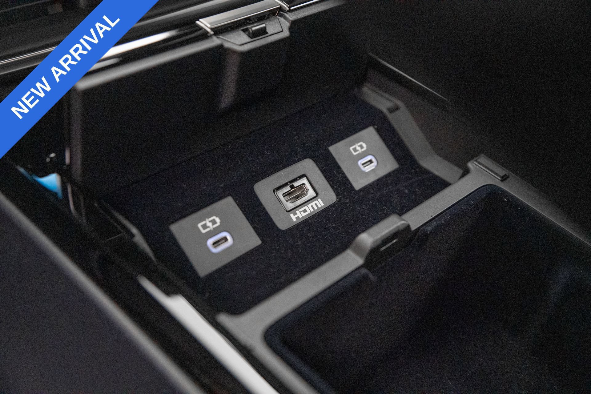 Used 2022 Lexus LX 600 4WD w/ Accessory Package (Z1) image 31