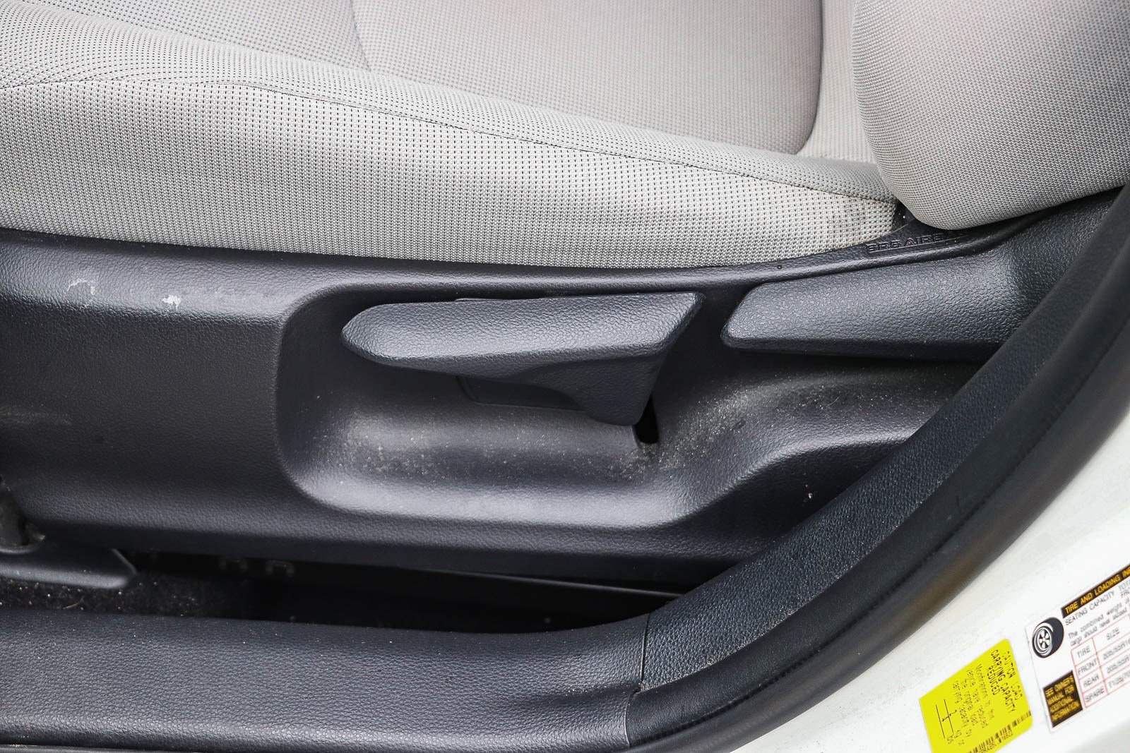 Used 2020 Toyota Corolla LE w/ Carpet Mat Package (TMS) image 20