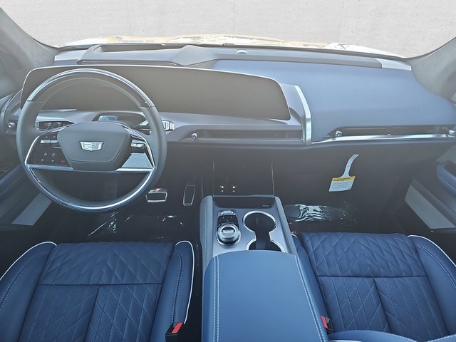New 2026 Cadillac Vistiq Premium Luxury w/ LPO, Floor Liner Package image 9