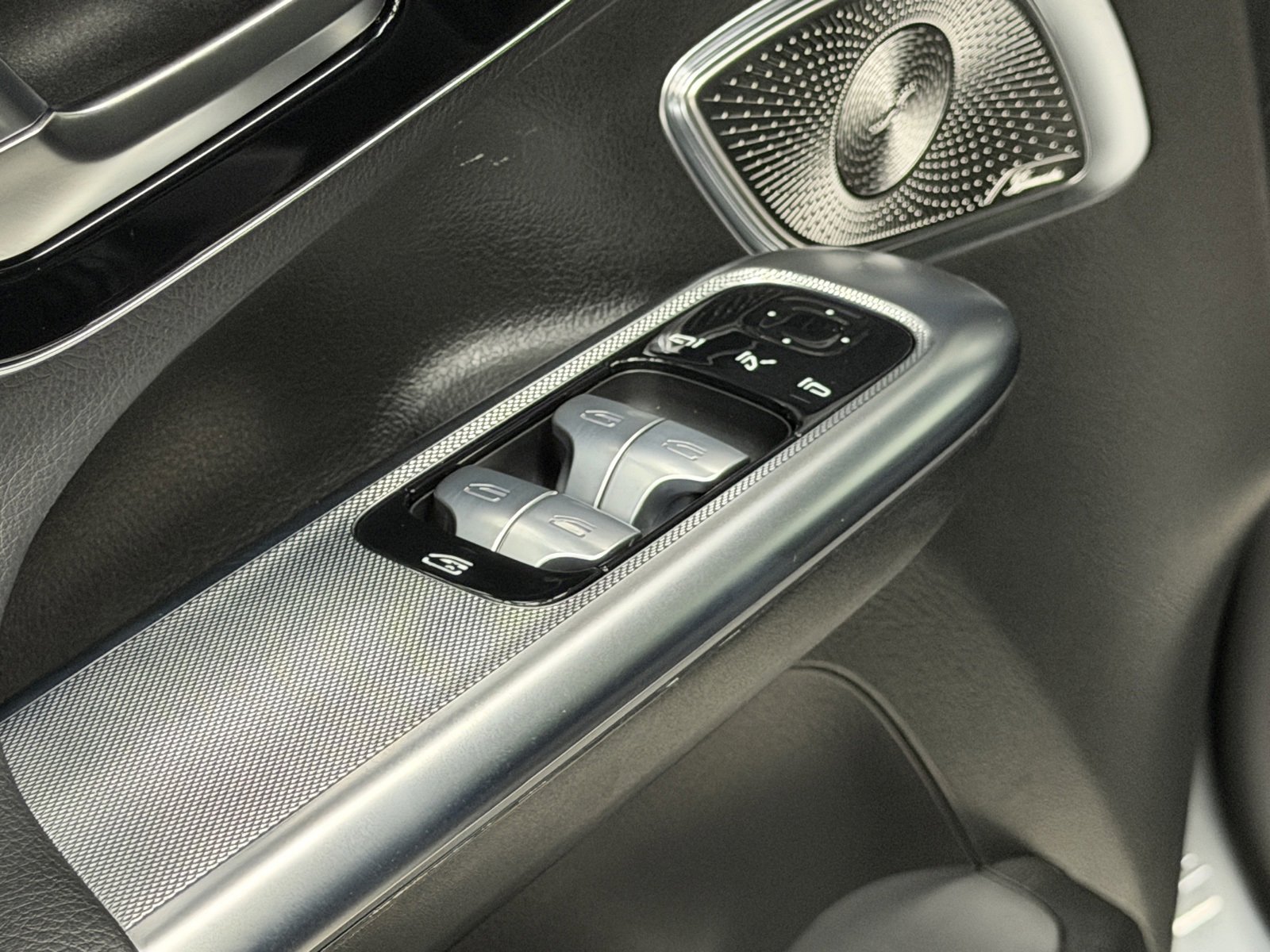 Used 2025 Mercedes-Benz EQE 350+ SUV image 23