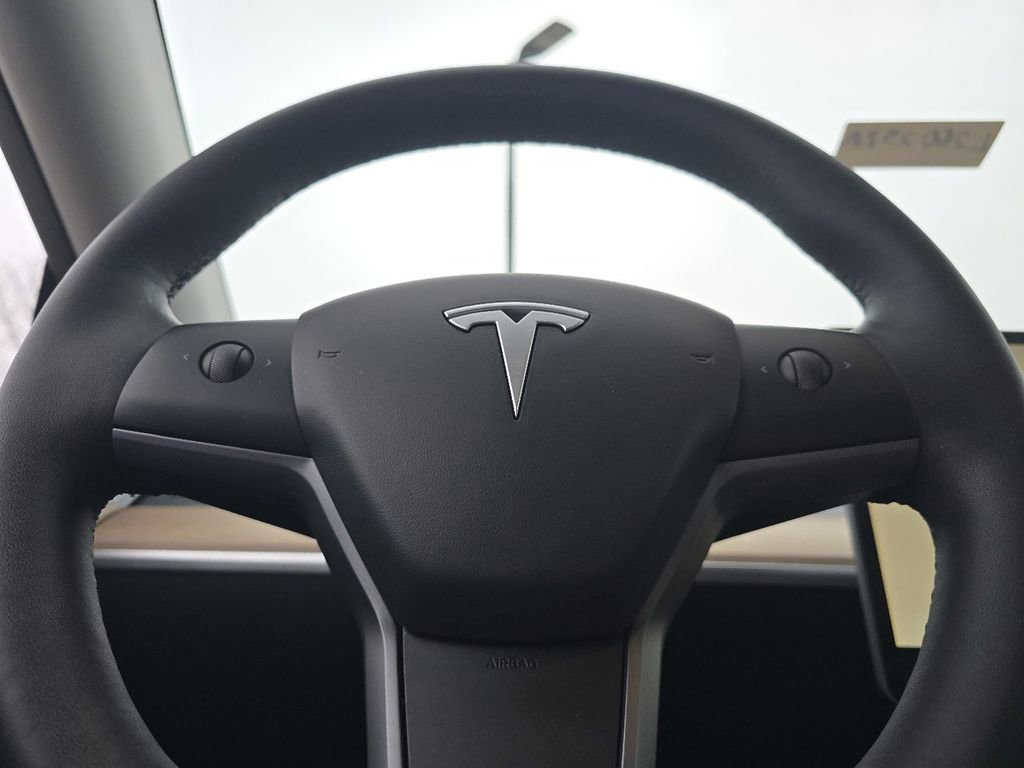 Used 2024 Tesla Model Y Long Range image 23