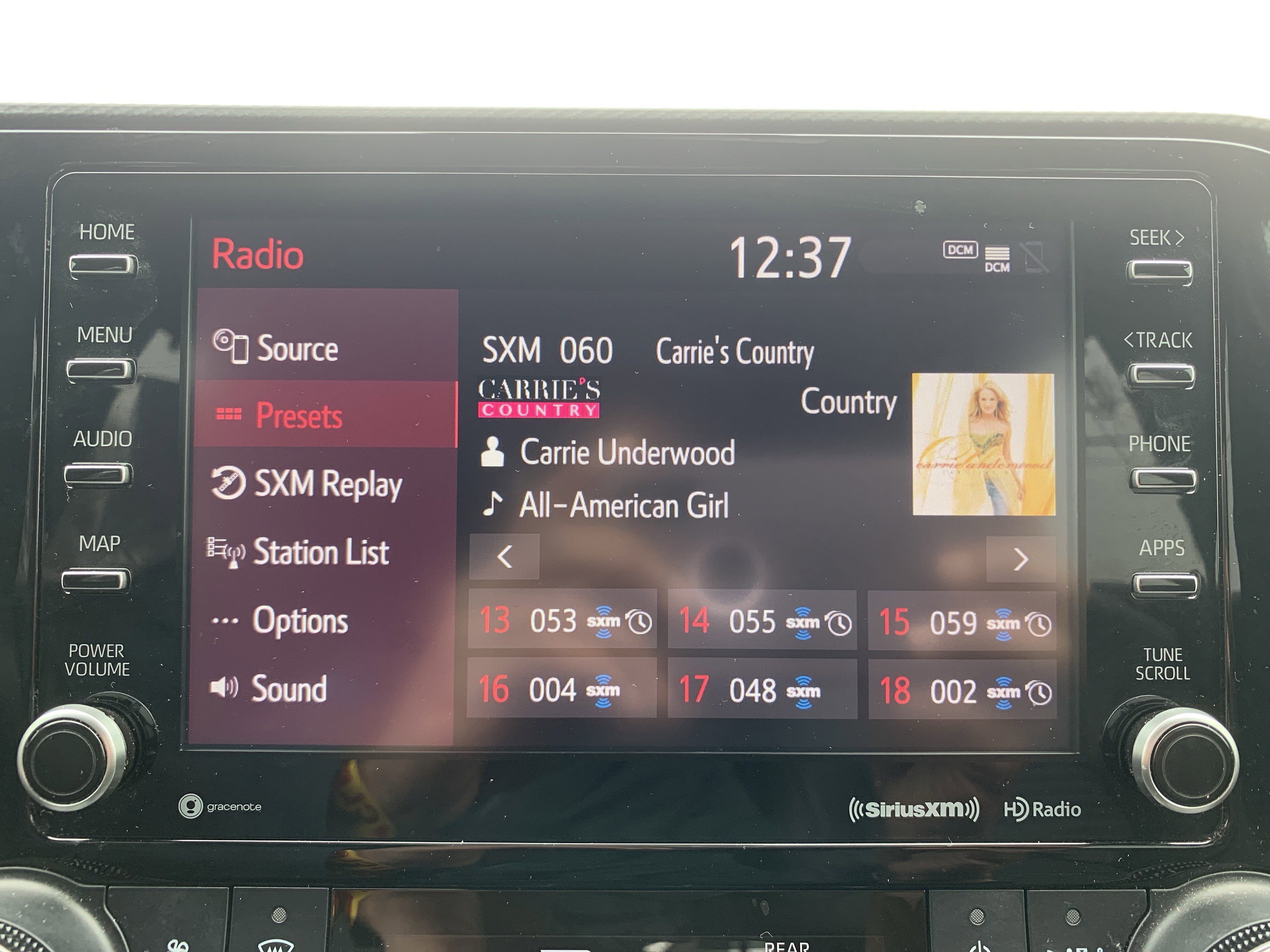 Used 2022 Toyota Highlander XSE image 22