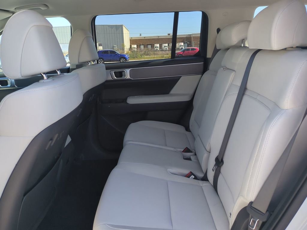 New 2026 Hyundai Santa Fe SE image 16