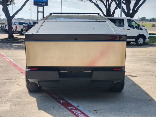 Used 2024 Tesla Cybertruck AWD Crew Cab image 11