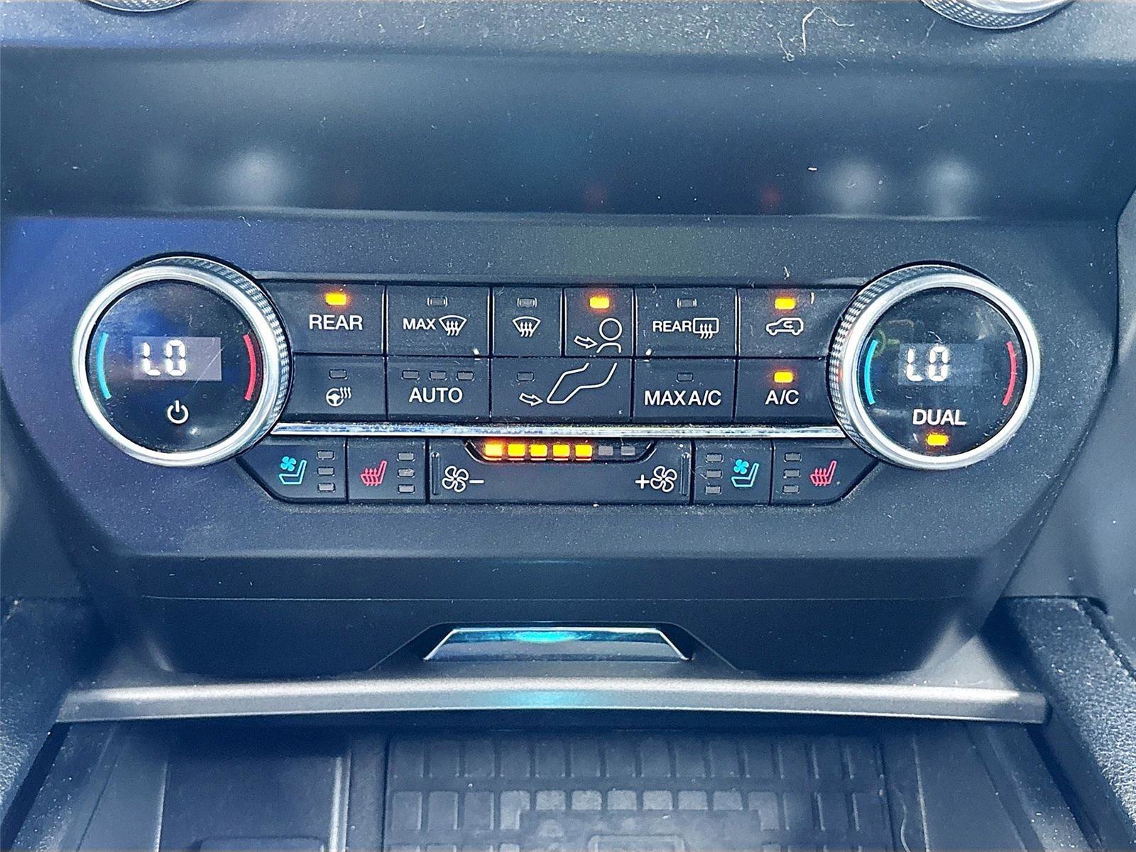 Used 2021 Ford Expedition XLT image 16