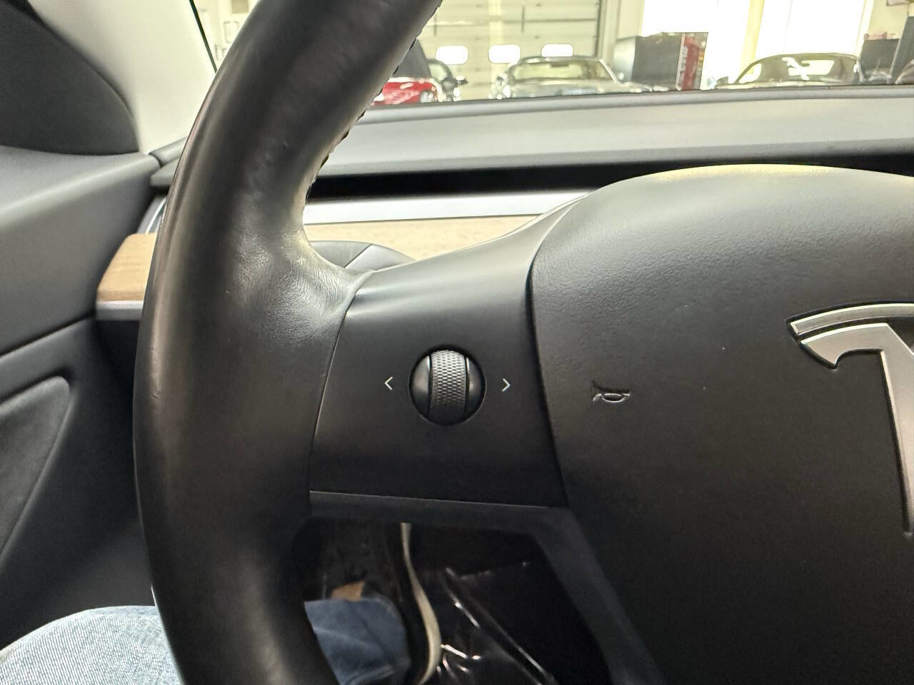 Used 2018 Tesla Model 3 Long Range image 23