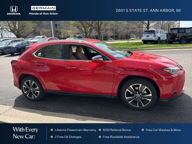 Used 2024 Lexus UX 250h AWD w/ Premium Package image 7