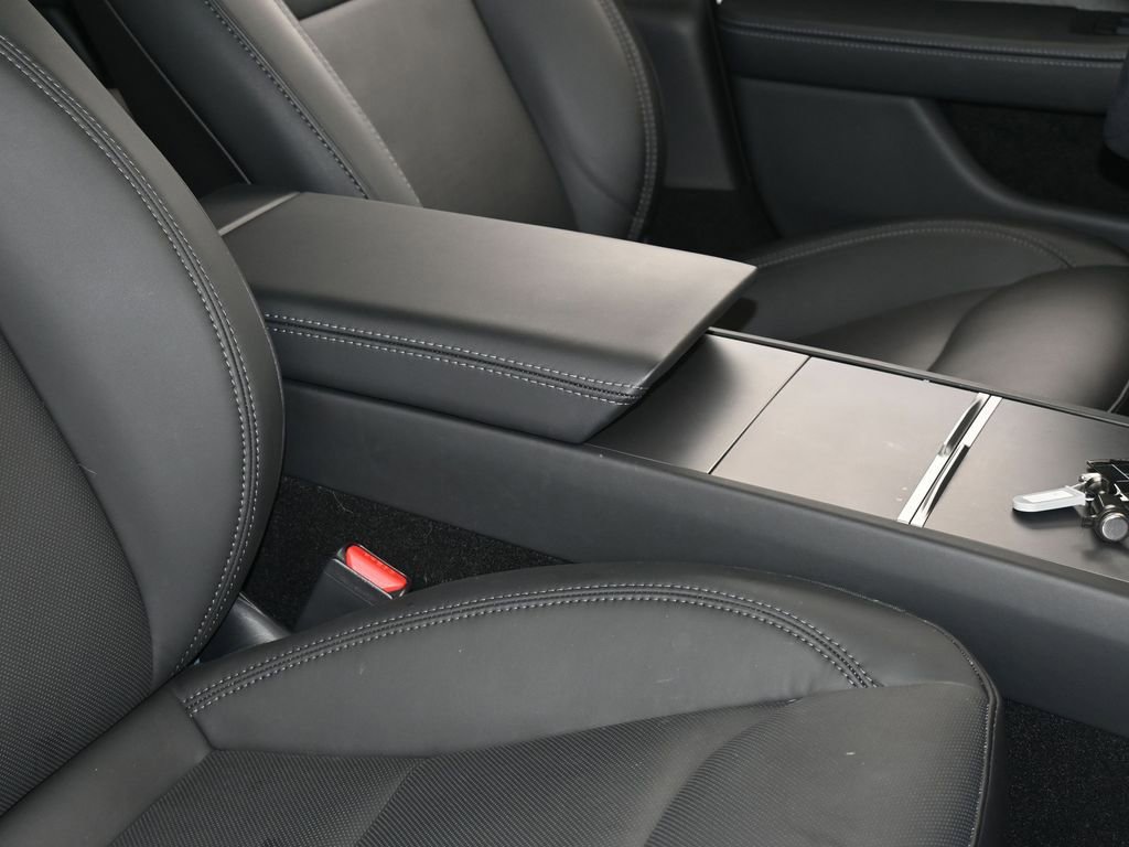 Used 2024 Tesla Model 3 Standard Range image 38