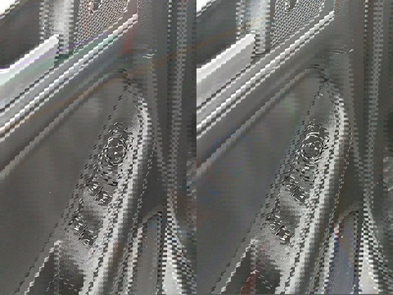 Used 2024 Ford Edge SEL image 20