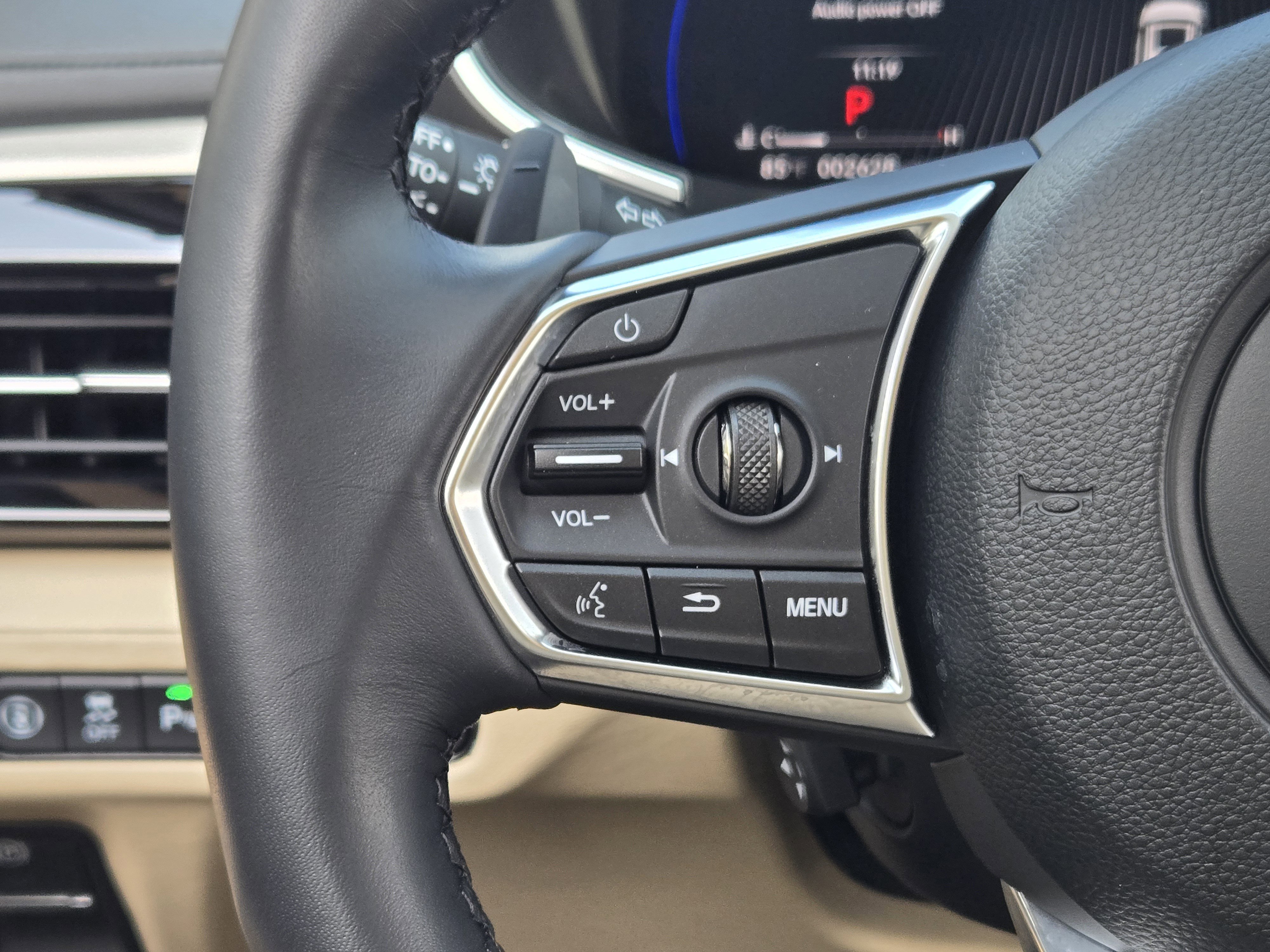 Certified 2026 Acura MDX FWD w/ Technology Package image 28