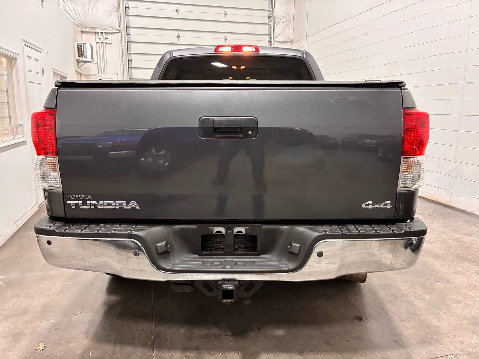 Used 2011 Toyota Tundra Limited w/ Memory Pkg AWD/4WD image 24