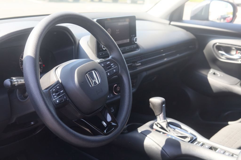 Used 2024 Honda HR-V LX image 3