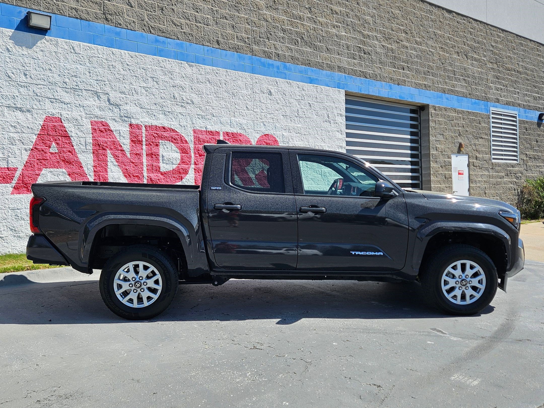 Used 2024 Toyota Tacoma SR5 image 8