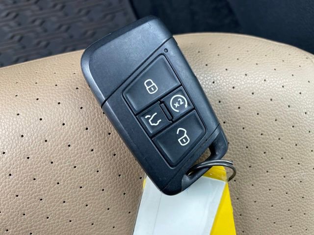 Used 2019 Volkswagen Jetta SEL w/ Cold Weather Package image 24