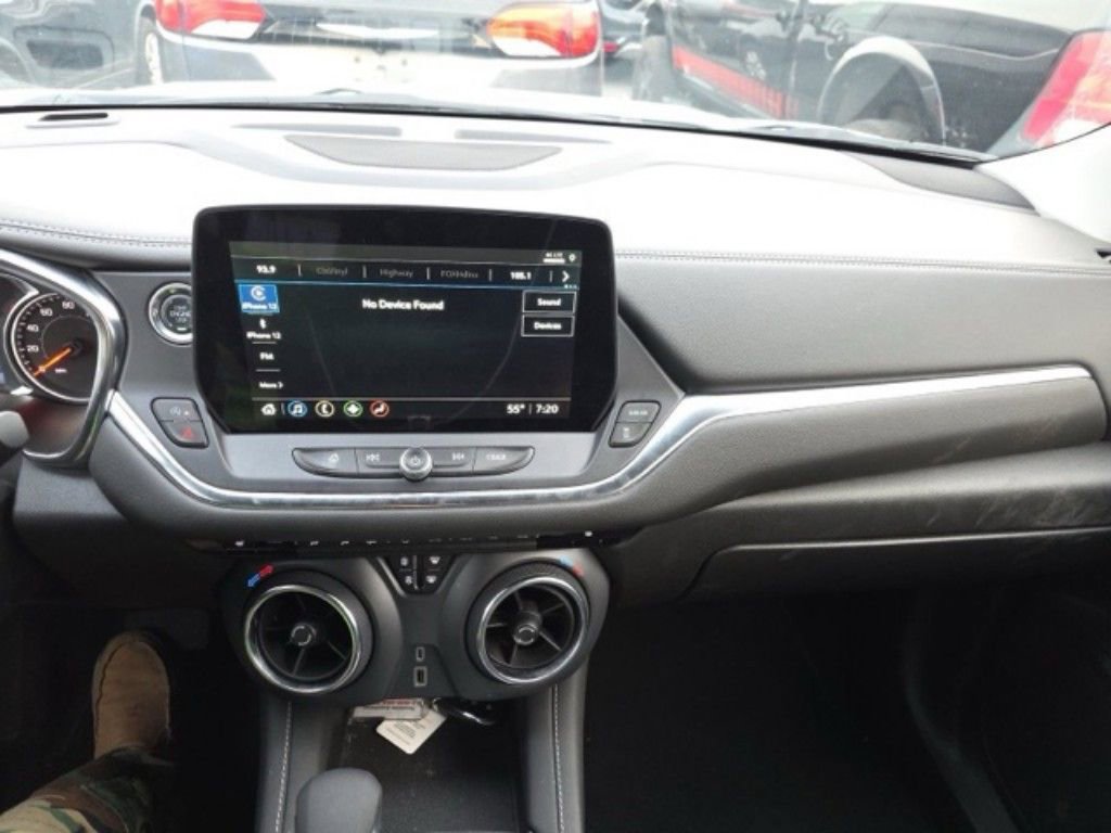 Used 2025 Chevrolet Blazer LT AWD/4WD image 12