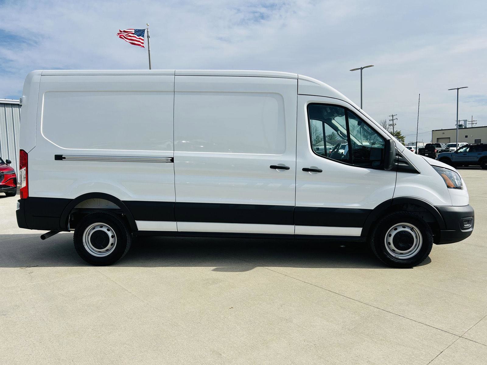 New 2026 Ford Transit 250 148 Medium Roof RWD image 30