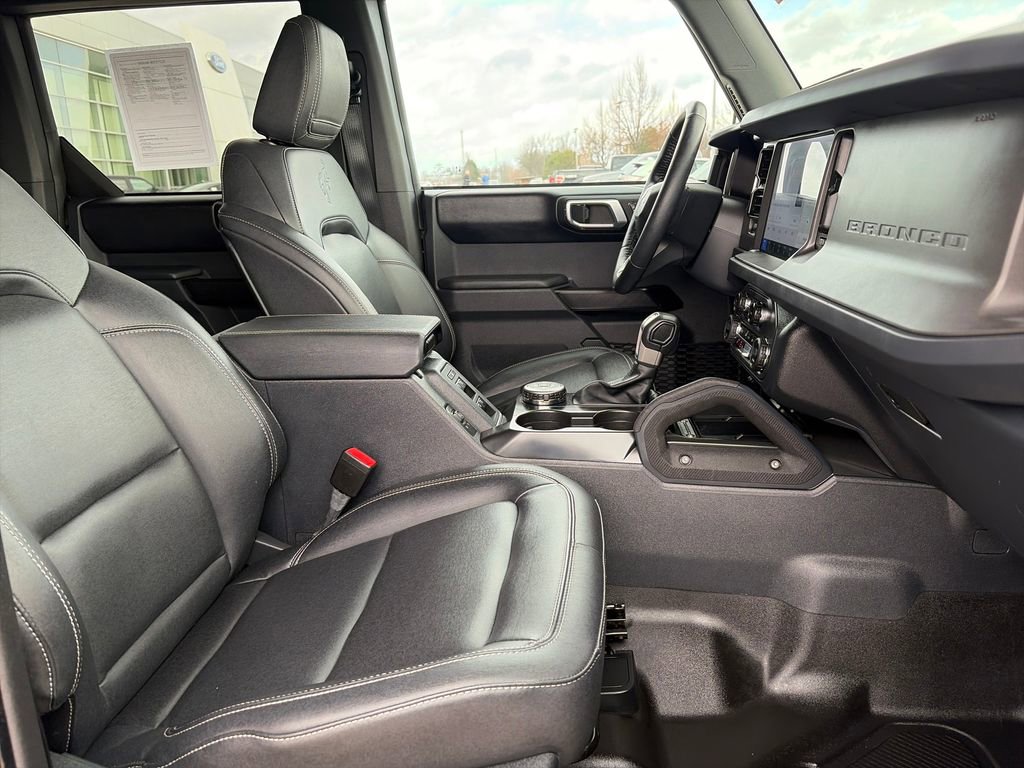 Used 2025 Ford Bronco Badlands AWD/4WD image 10