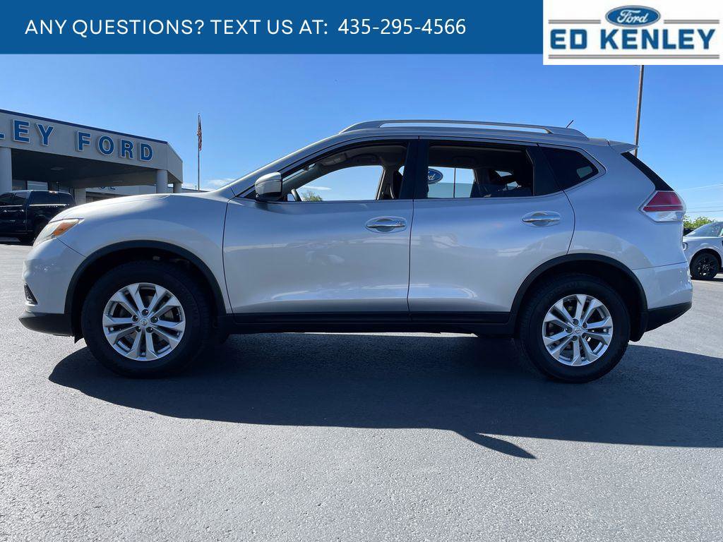 Used 2015 Nissan Rogue SV AWD/4WD image 2