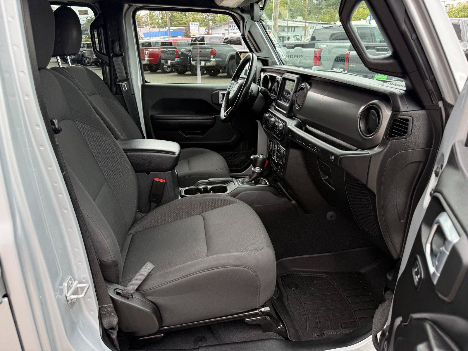 Used 2023 Jeep Wrangler Unlimited Sport AWD/4WD image 20