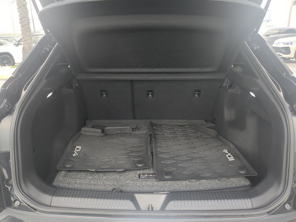 Certified 2023 Volkswagen ID.4 Pro RWD image 9