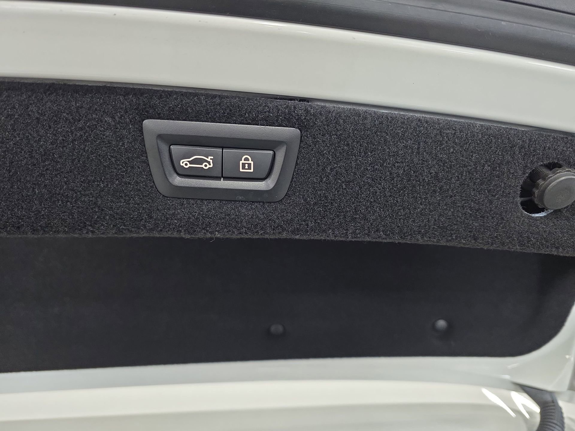 Used 2019 BMW M850i xDrive Convertible w/ Driver Assistance Package image 13