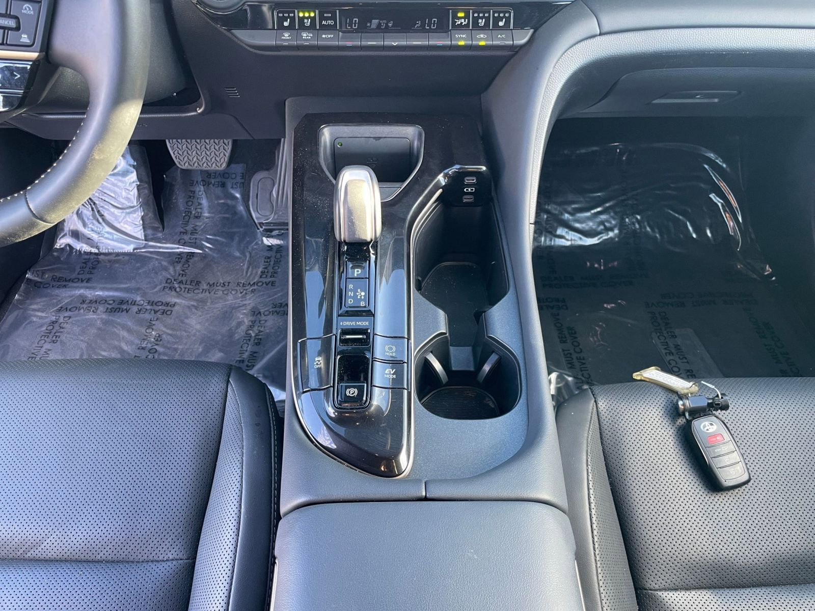 Used 2025 Toyota Crown XLE image 41