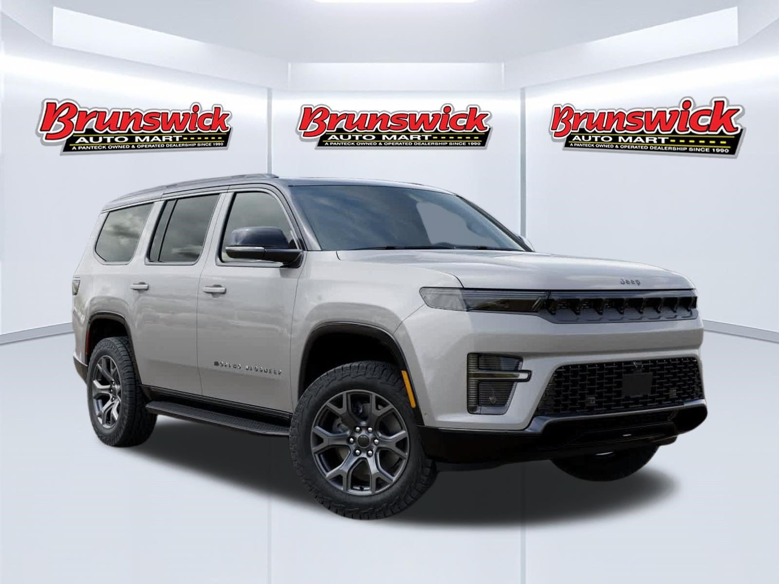 New 2026 Jeep Grand Wagoneer 4WD image 5