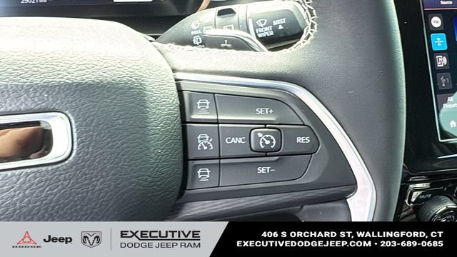 Used 2023 Jeep Grand Cherokee L Laredo AWD/4WD image 14